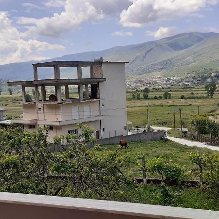 Kanushi House Gjirokastër Esterno foto