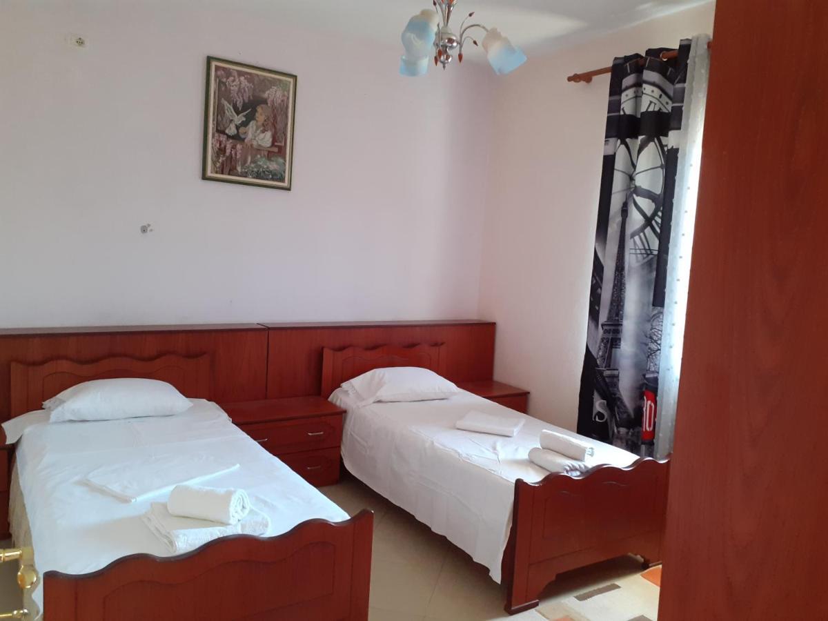 Kanushi House Gjirokastër Esterno foto