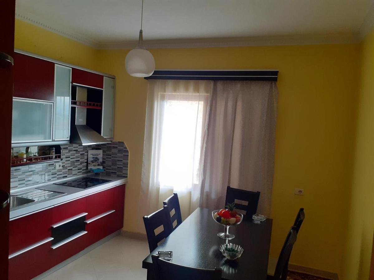 Kanushi House Gjirokastër Esterno foto