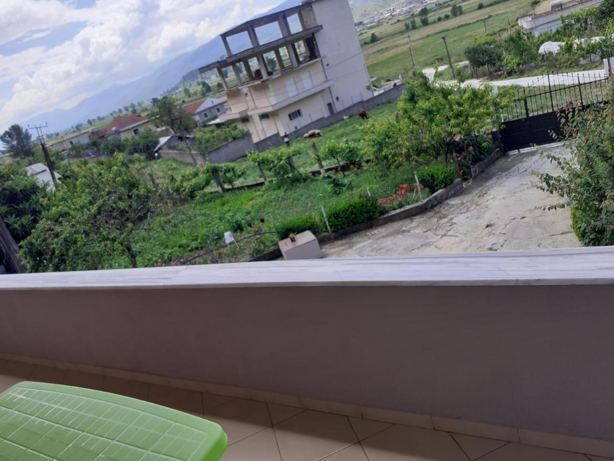 Kanushi House Gjirokastër Esterno foto